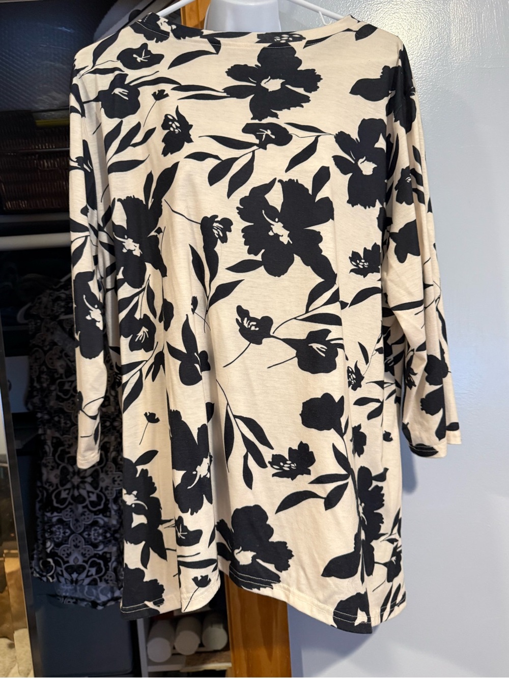 Women's Black Floral Print Tunic top - Classic Neutral